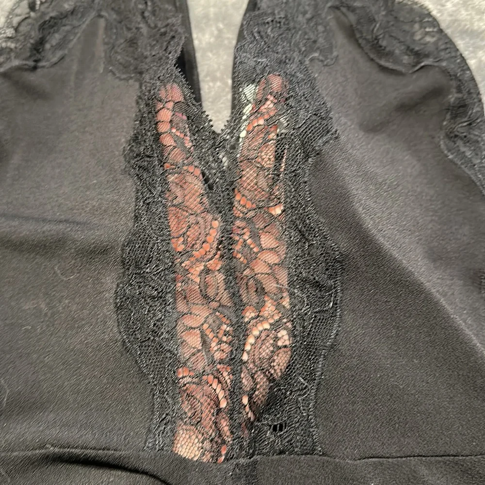 Romper - Picture 2 of 5